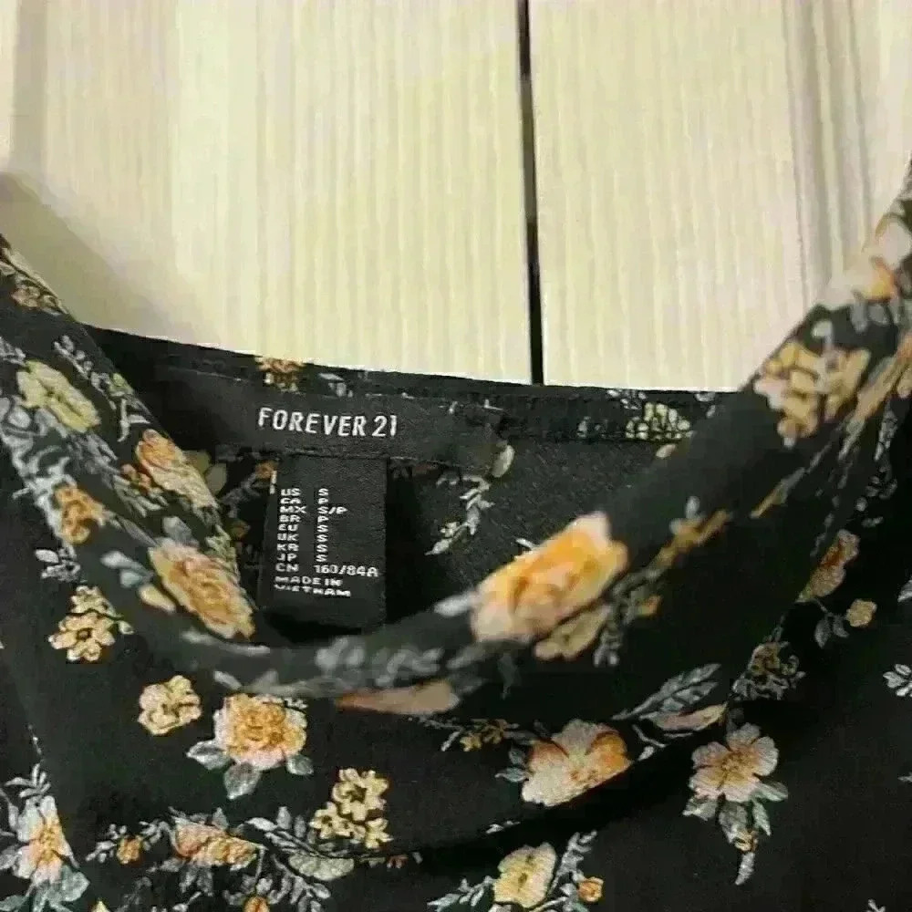 Forever 21 shirt - Picture 3 of 3